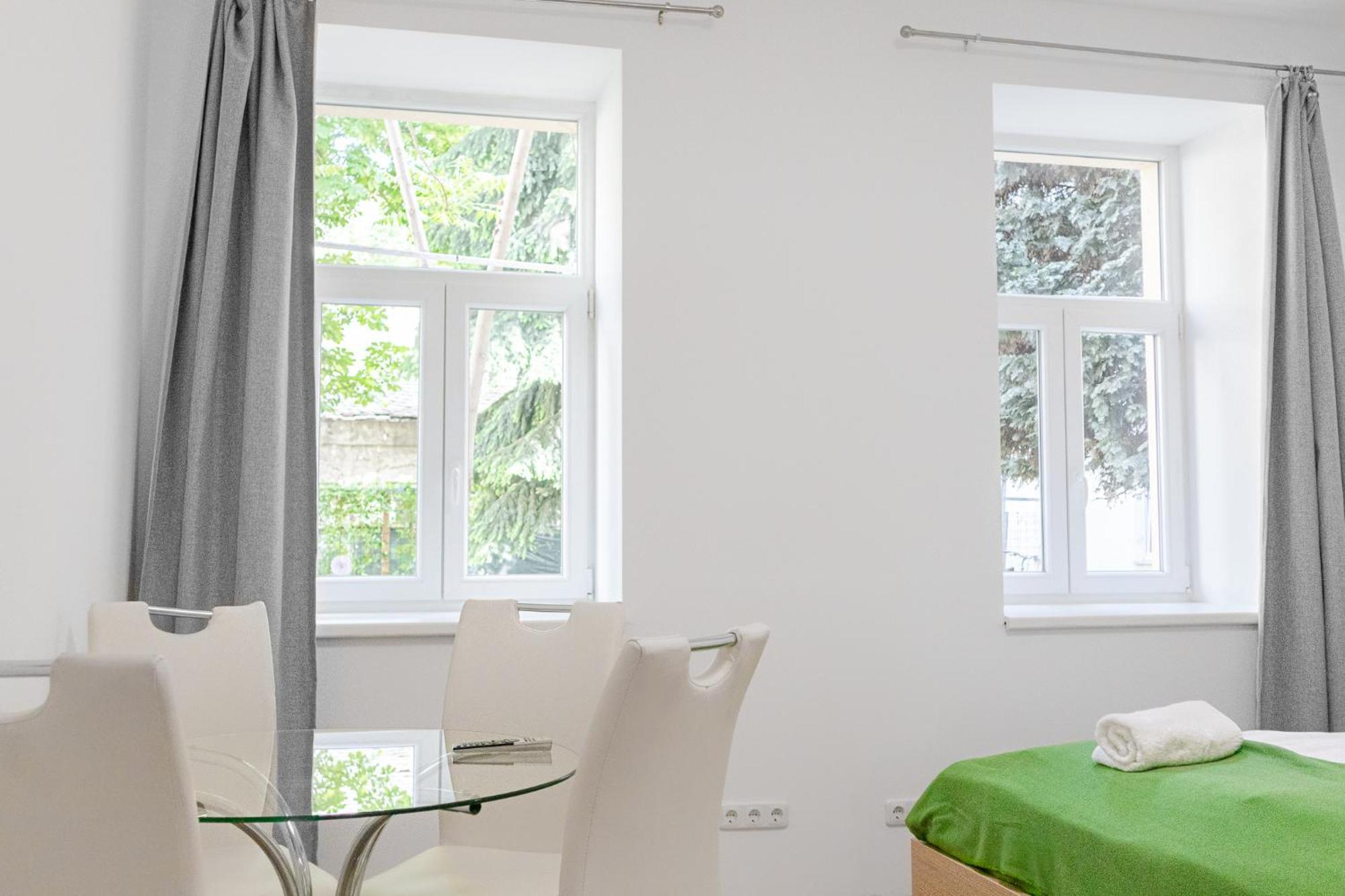 Lovely 2Br Shared Apartment, Enkplatz U3, 15Min To Center Viena Exterior foto